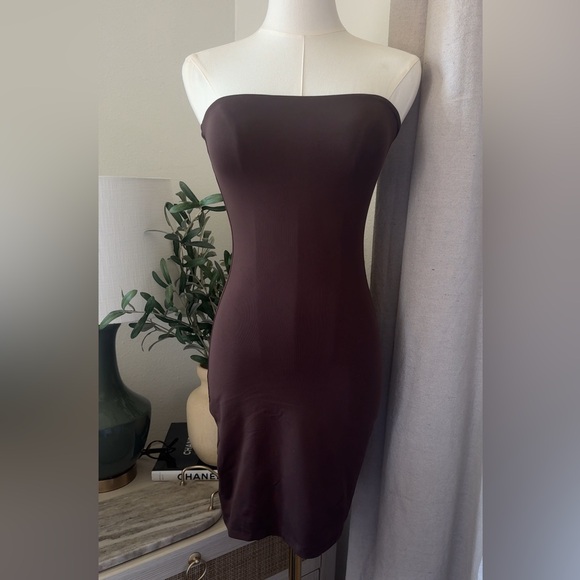 Aritzia Original Contour Mini Tube Dress - Picture 3 of 4
